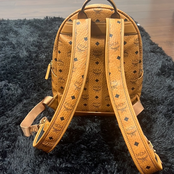 MCM backpack - Picture 3 of 8